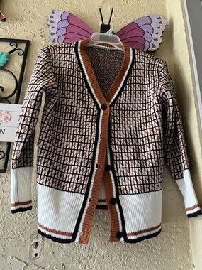 Women's Brown and White Patterned Cardigan Sweater. Cleaning out my closet.